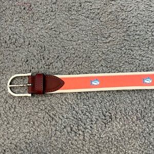 Men’s Southern Tide belt.